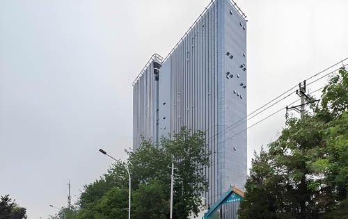 时尚万科中心侧立面